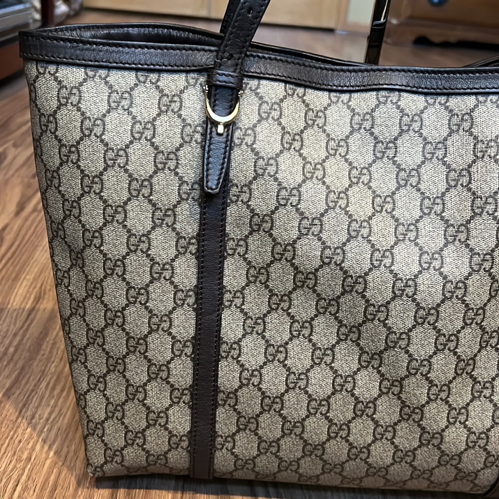 A21- 💯 % authentic Gucci shoulder bag - Picture 9 of 16
